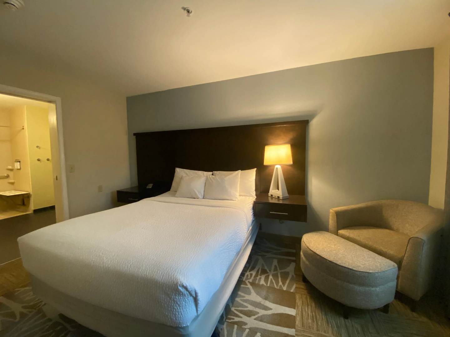 Staybridge Suites Liverpool Syra by IHG