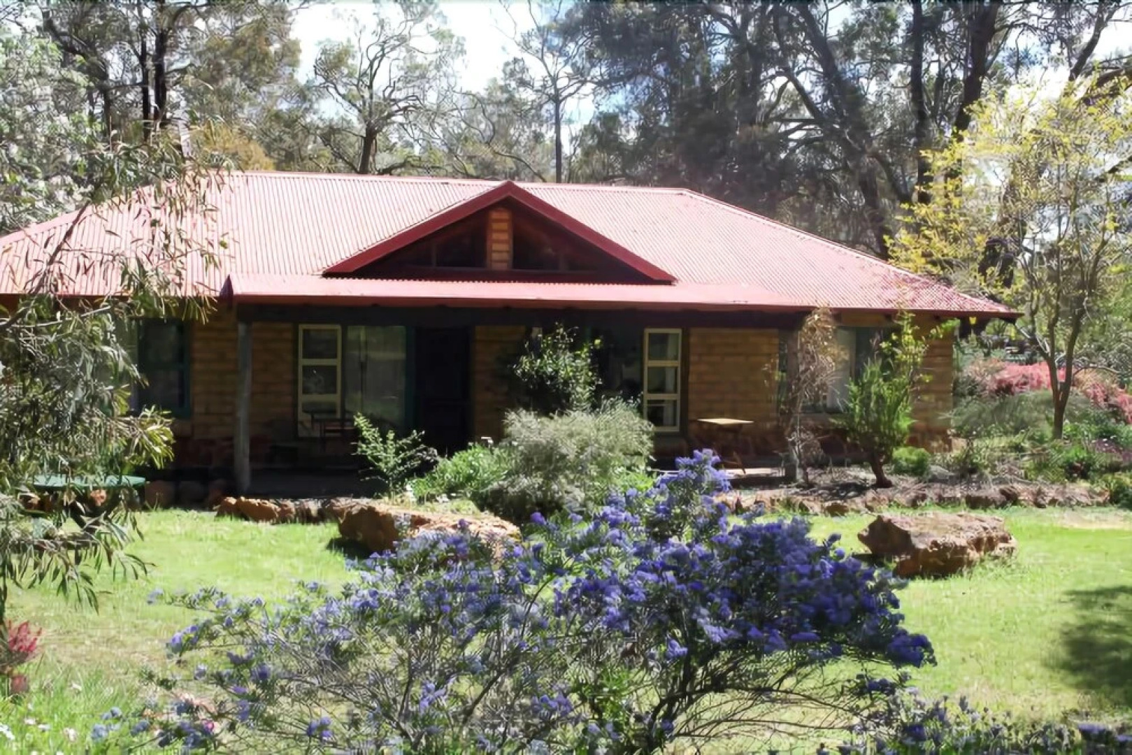Porongurup Village Inn Cottages