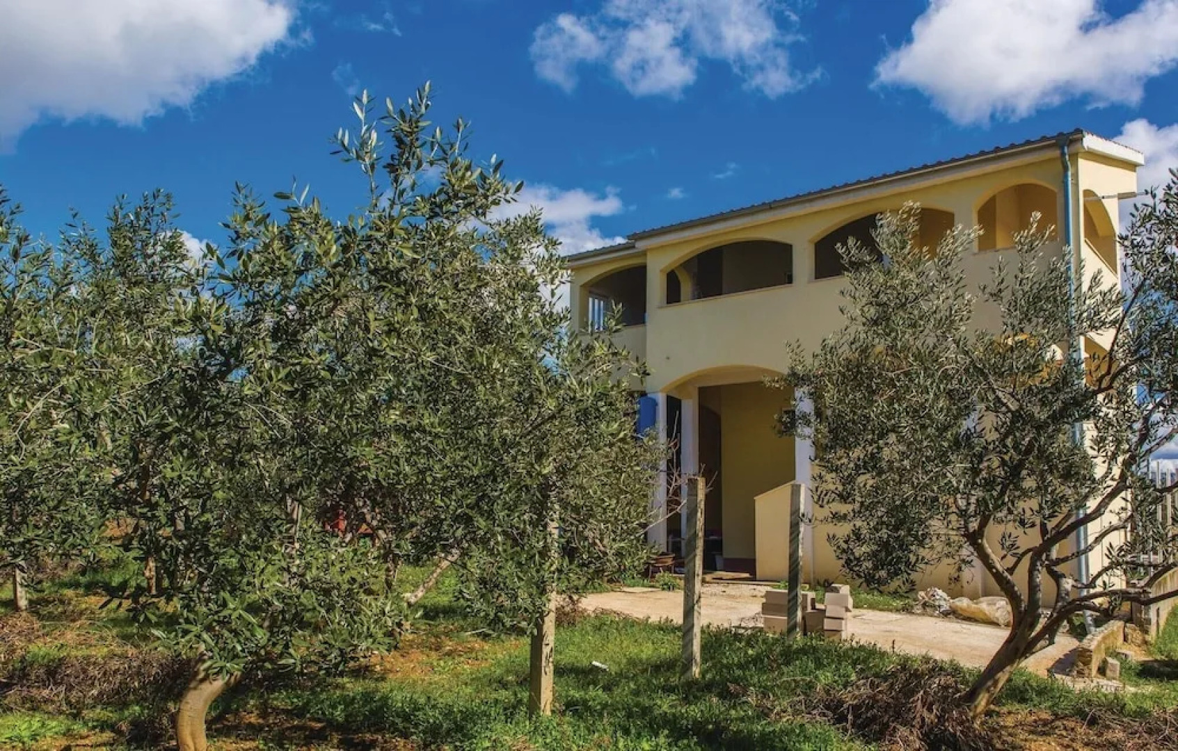 Beautiful Home in Kastel Novi With Wifi and 3 Bedrooms