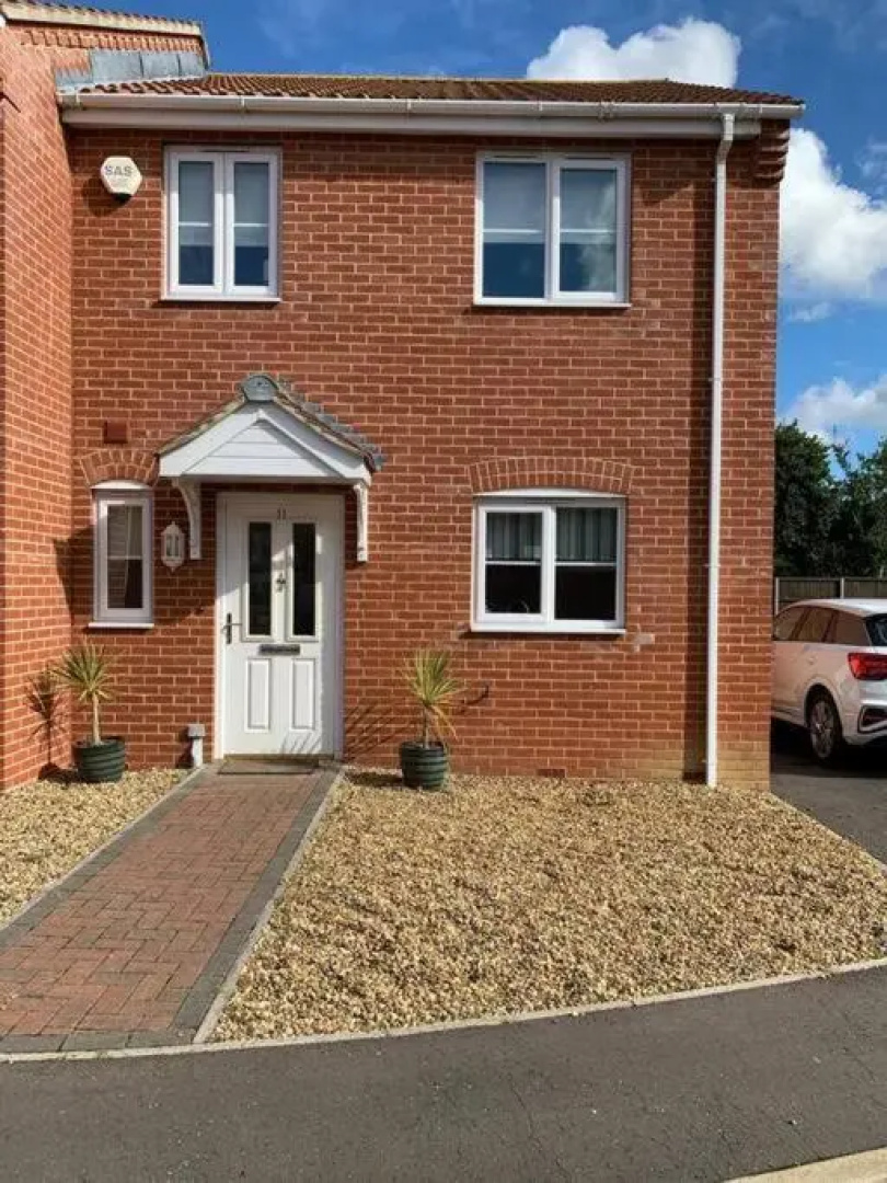 Cheerful 3 Bedroom Home Close To Beach And High St
