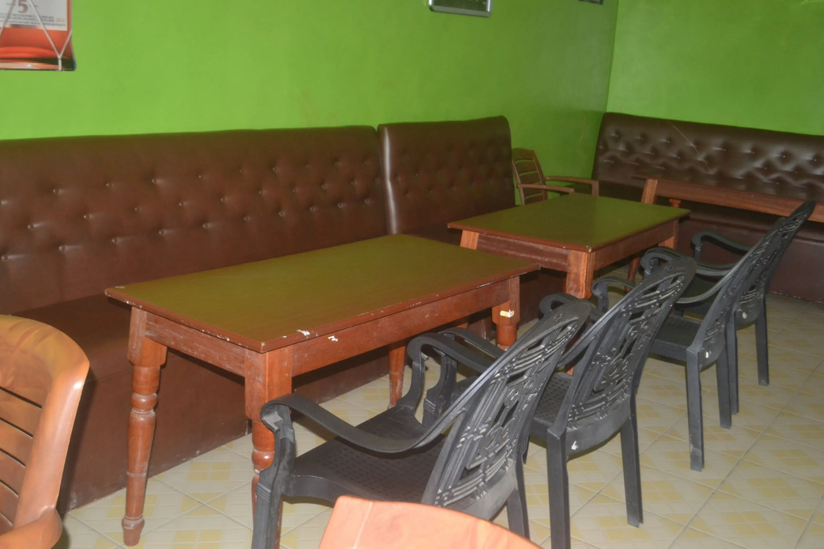 Location Plaza Restaurant