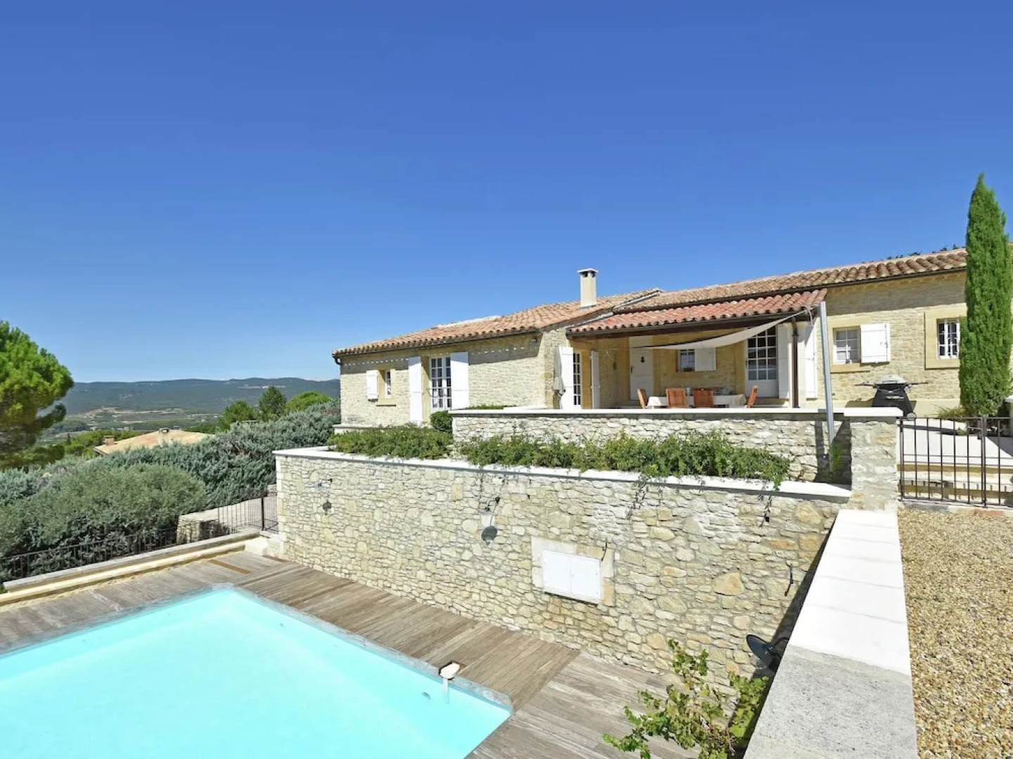 Luxurious Villa in Roussillon With Private Swimming Pool