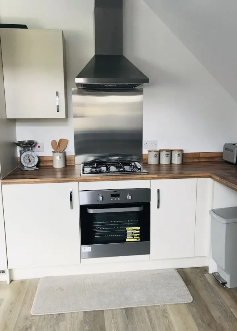 1 Bed Marina Apartment With Sea Views, Penthouse