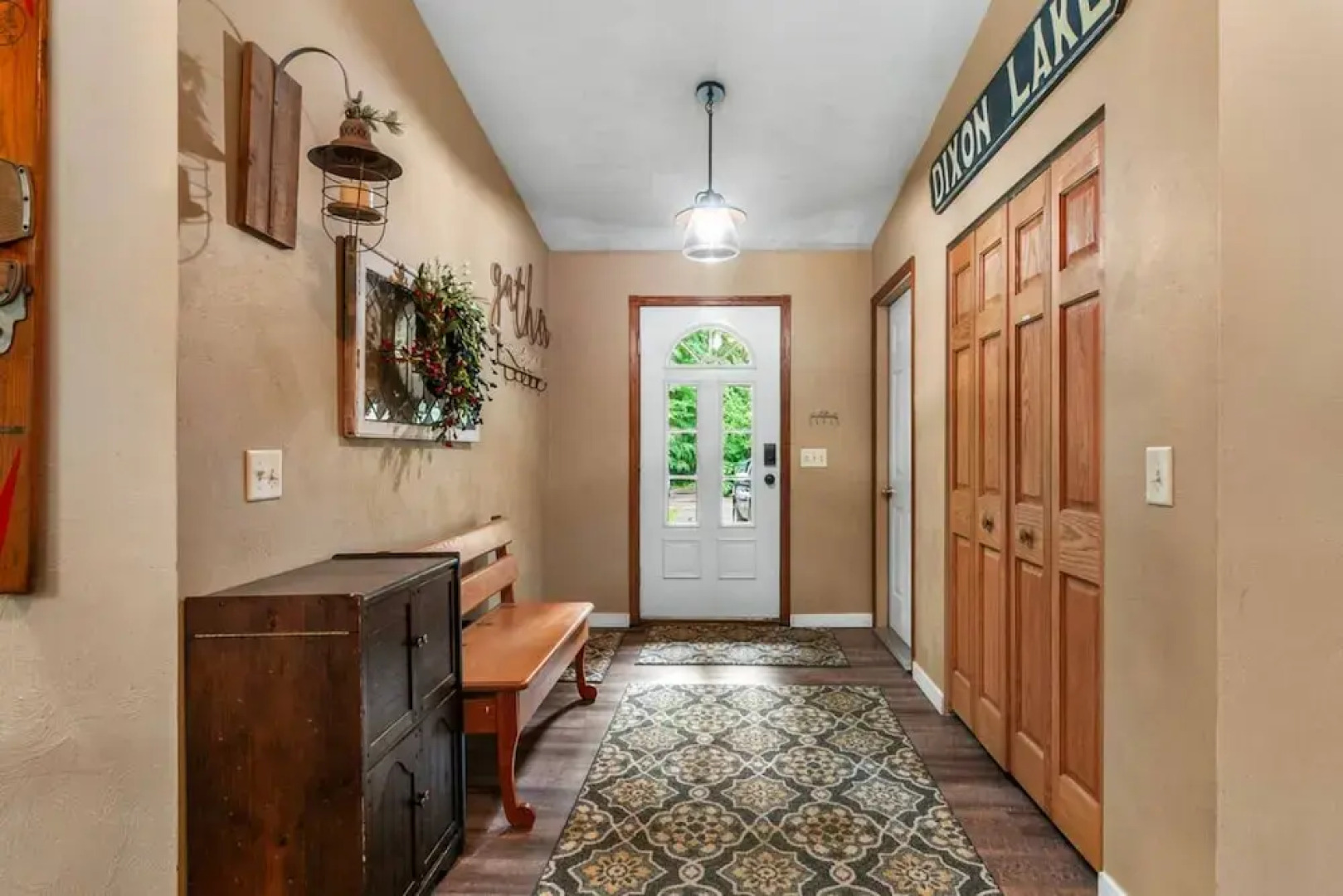 Lakeside Getaway pet Friendly