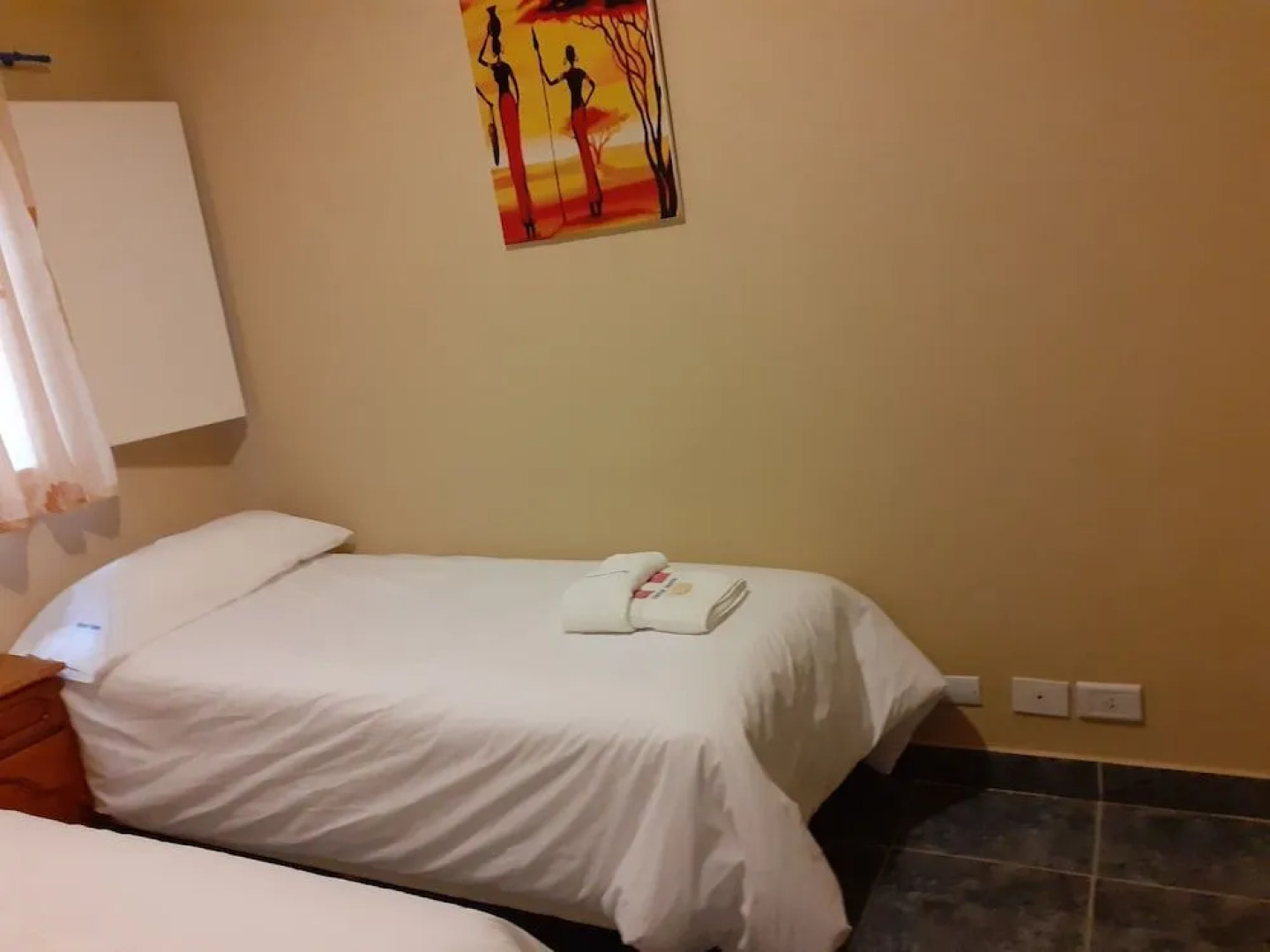 hotel homs los dos hermanos