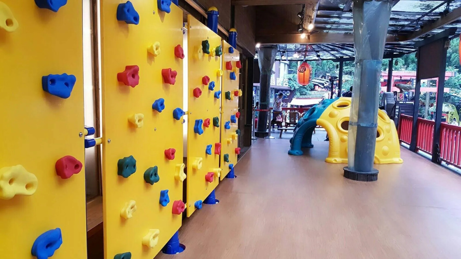 Monster Village Hotel