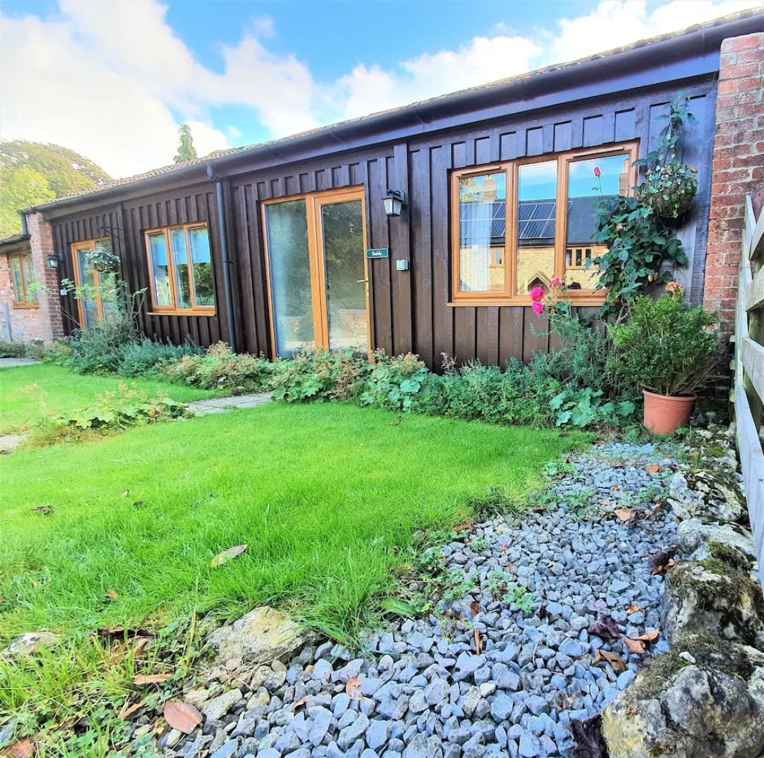 The Victorian Barn self catering holidays with pool & hot tubs