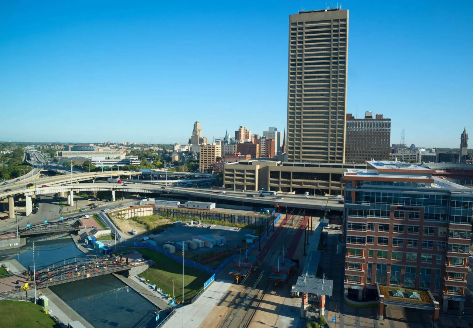 Buffalo Marriott at LECOM HARBORCENTER