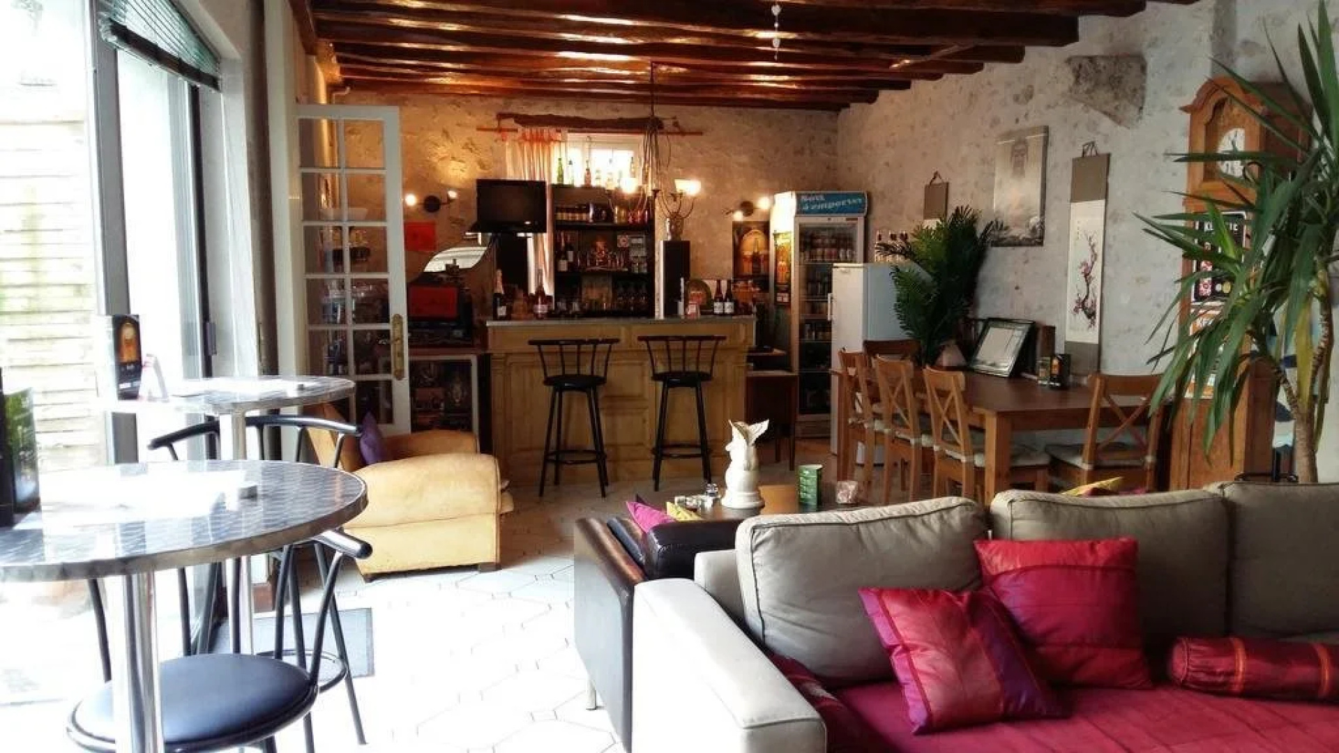Felicidade Hostel