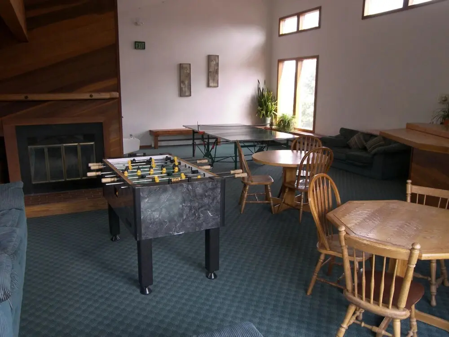 Snowscape 2 bed 2 bath 2 Br condo by RedAwning
