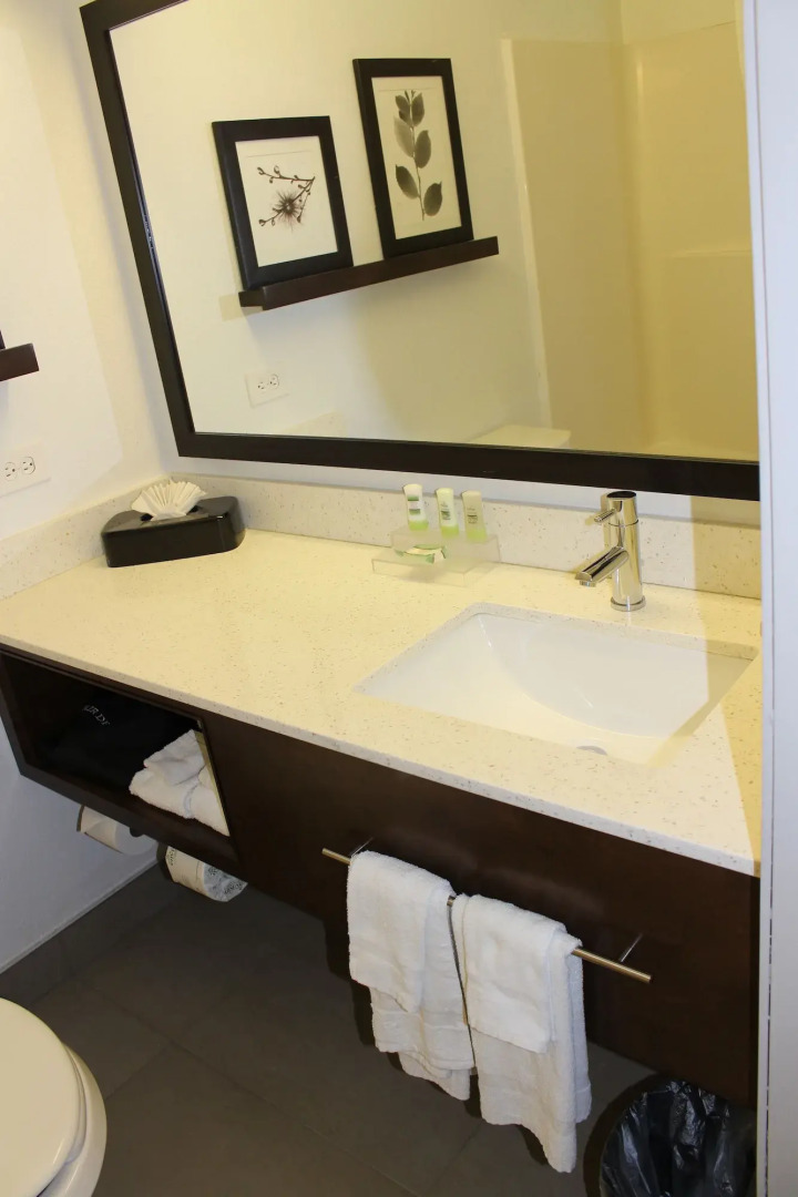 Country Inn & Suites by Radisson Romeoville I-55