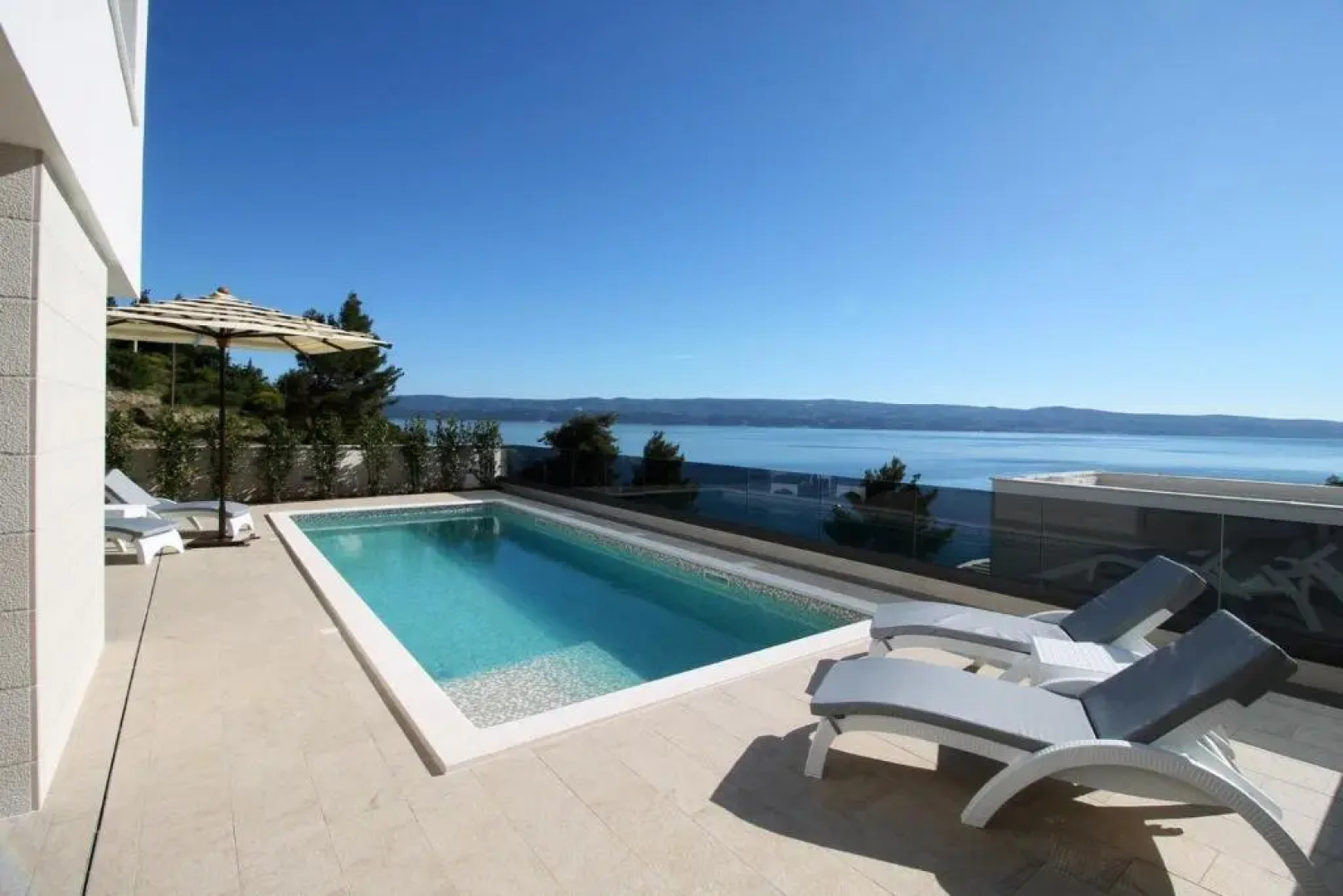Luxury, seafront Villa IVAN with heated pool only 100m from beach