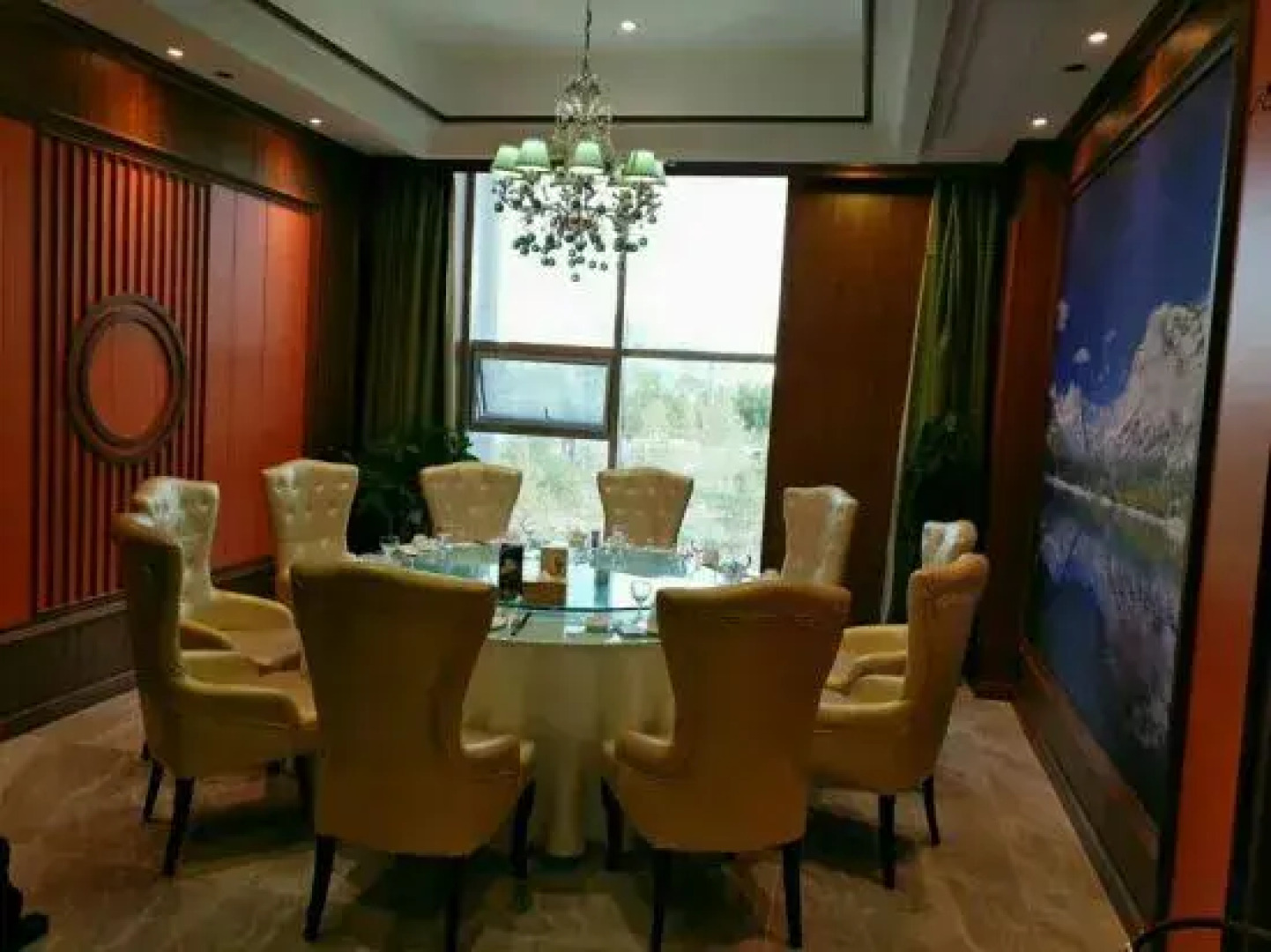 Weihai Holiday Hotel