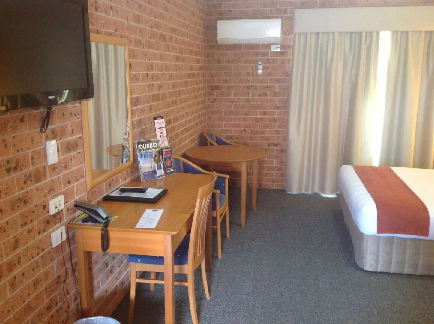 Akuna Motor Inn and Apartments