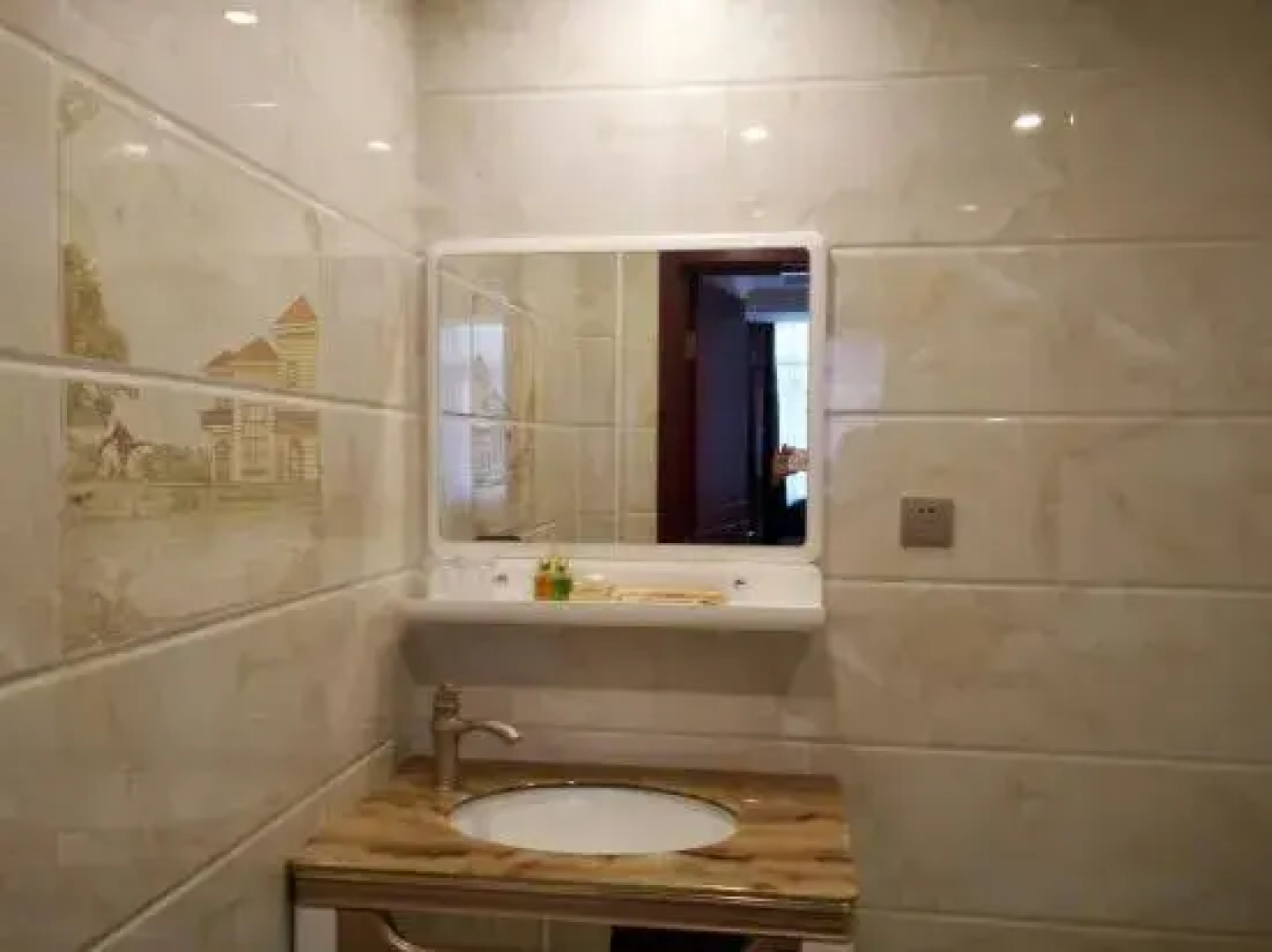 Q+ Shandan Renhe Hotel