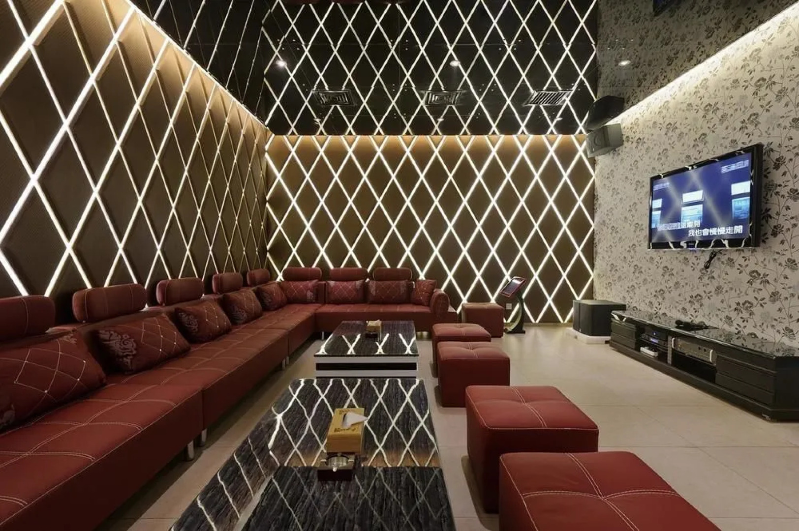 Bazhou MingTang Sun Moon Lake Hot Spring Hotel