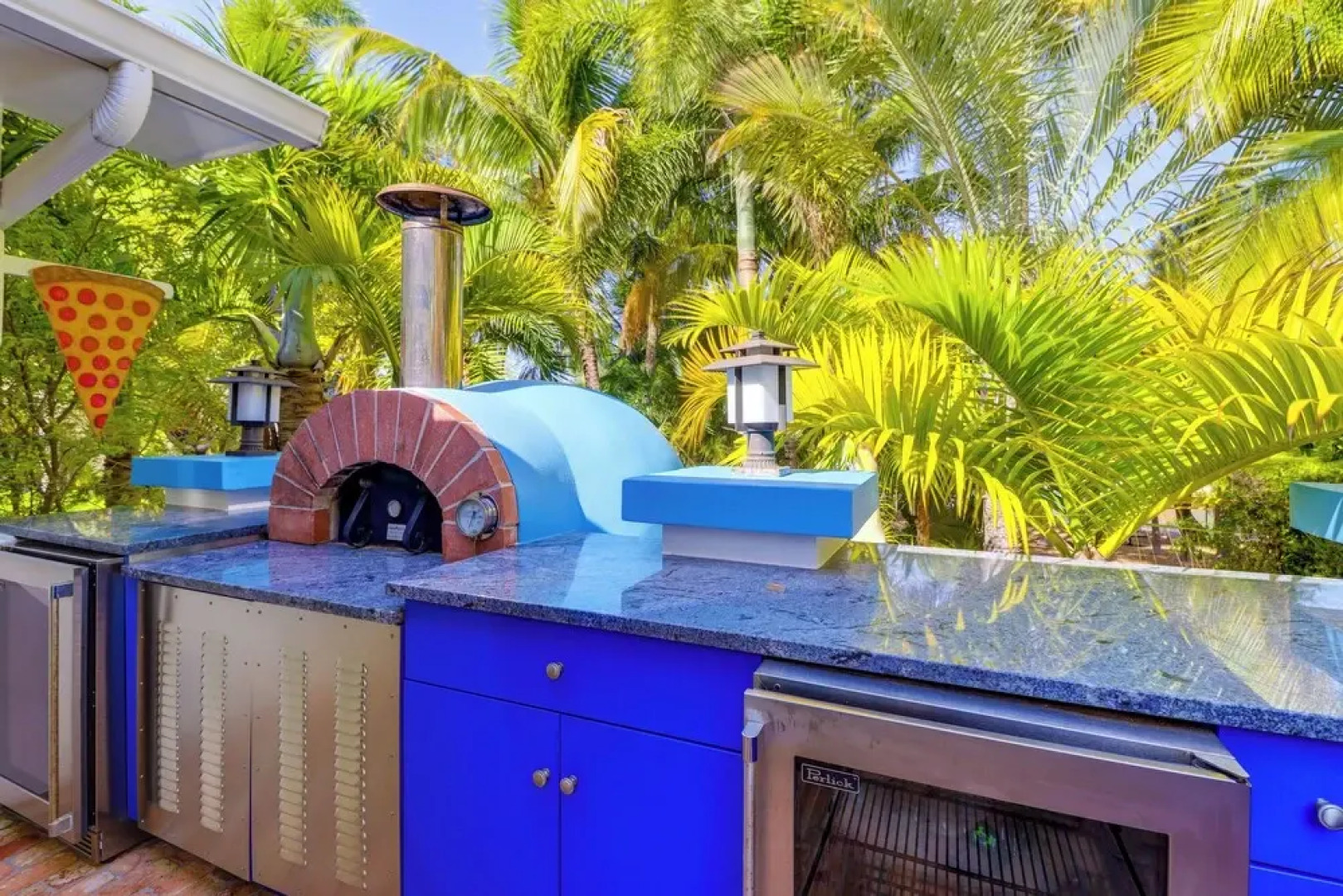 1 Mi to Dtwn: Oceanfront Gem w/ Resort Amenities!