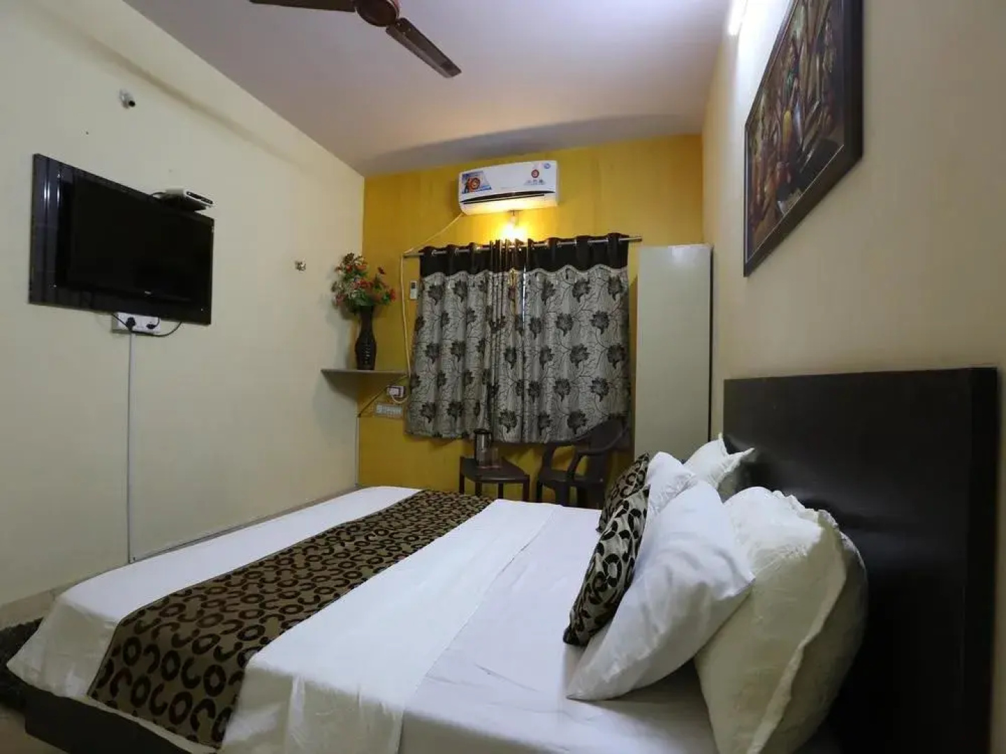 OYO Rooms Sanganva Chowk Trikon Baugh