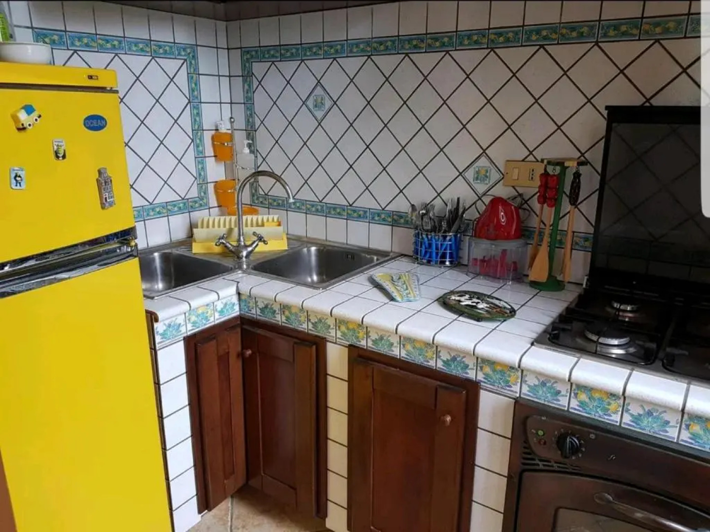 Villa del Golfo Urio with swimming pool shared by the two apartments