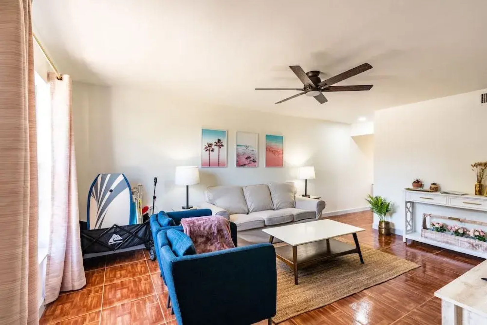 Amazing 2 BDR Townhouse Near beach