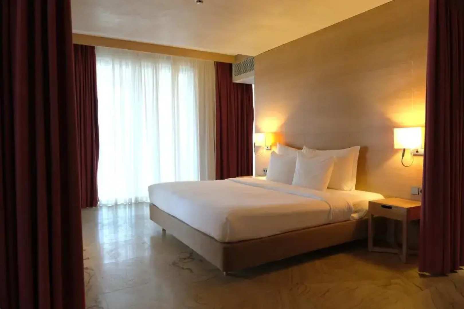 The Navigator - Colombus All Inclusive