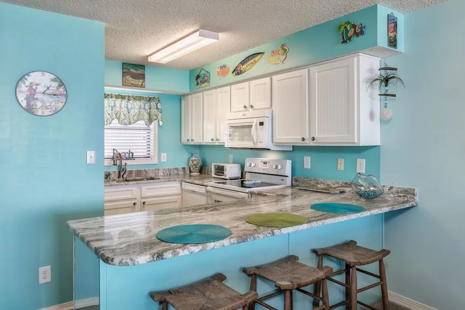 Seaside Beach and Raquet 4710