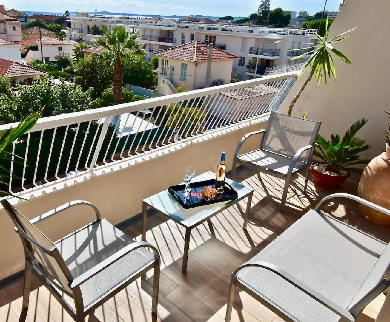 Riviera Standing Appartement La Couronne Premium, vue mer