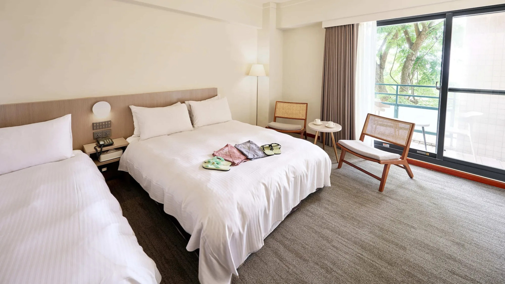 Howard Lake Resort Shihmen Dam