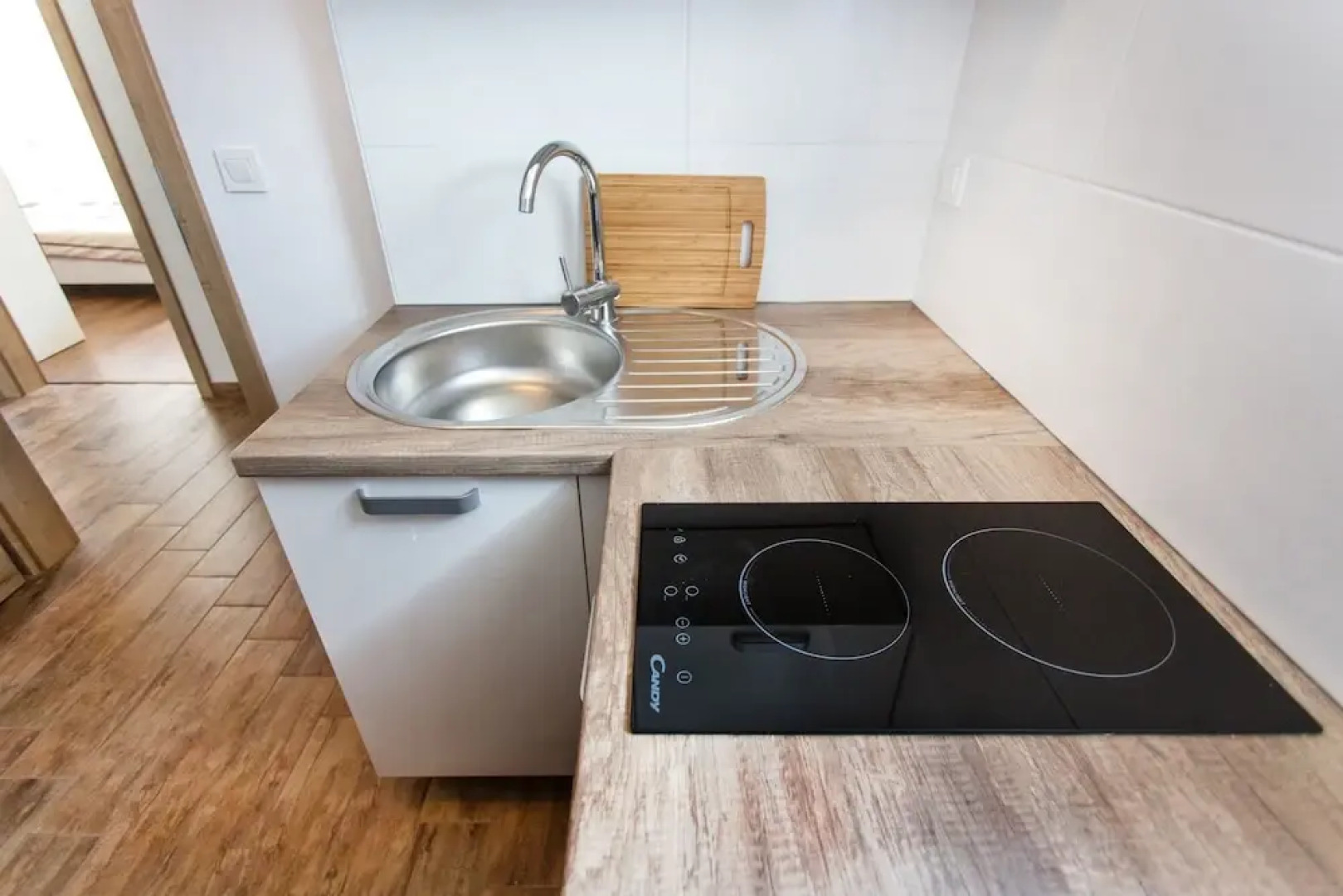 Domovoj Apartments and Rooms