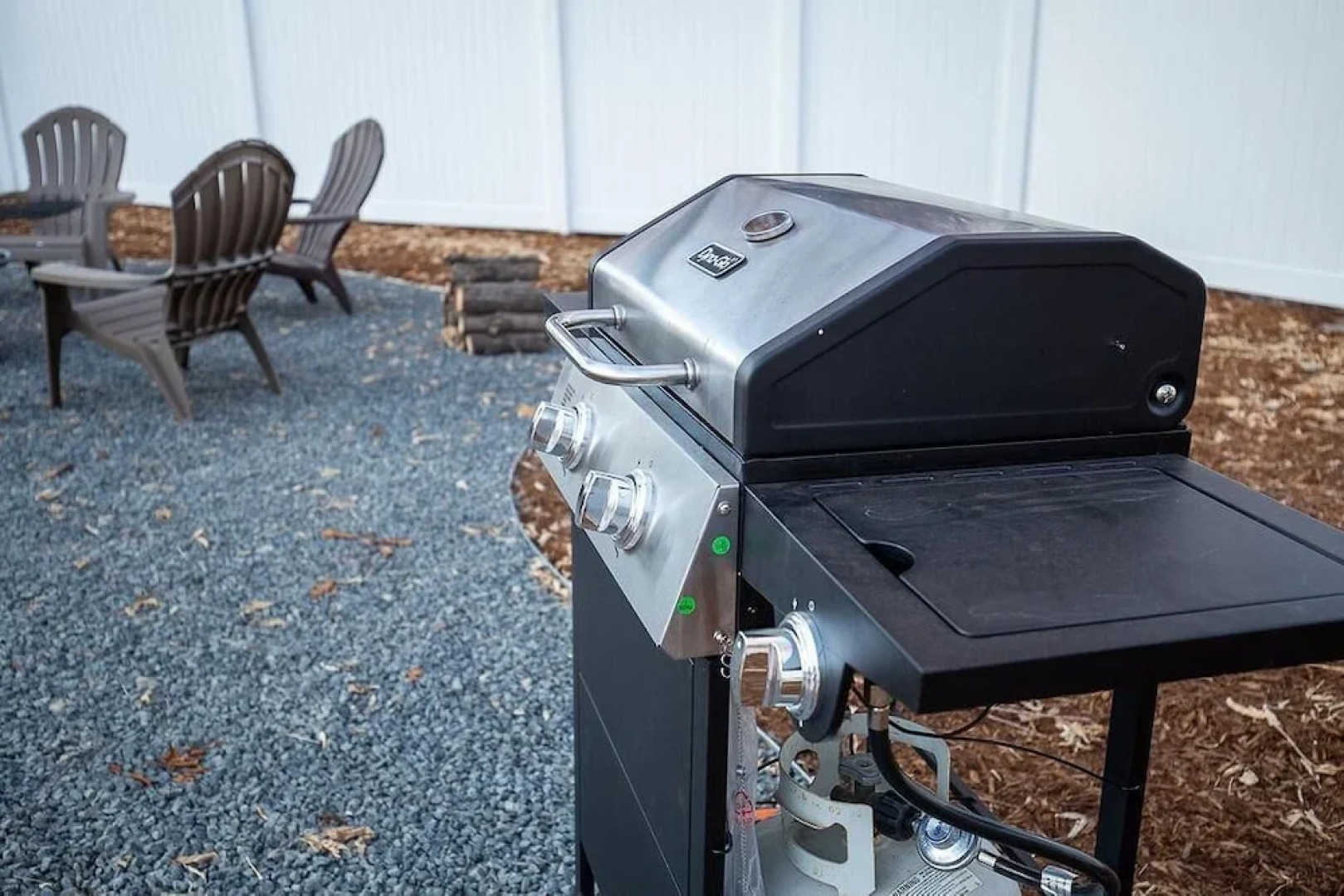 Couple’s Getaway | Walk to UNC |FREE Cruiser Bikes