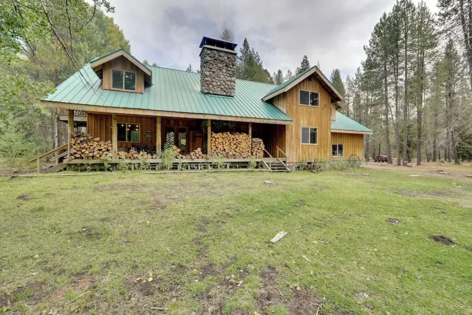 Pet-friendly House w/ Deck: Near Crater Lake!