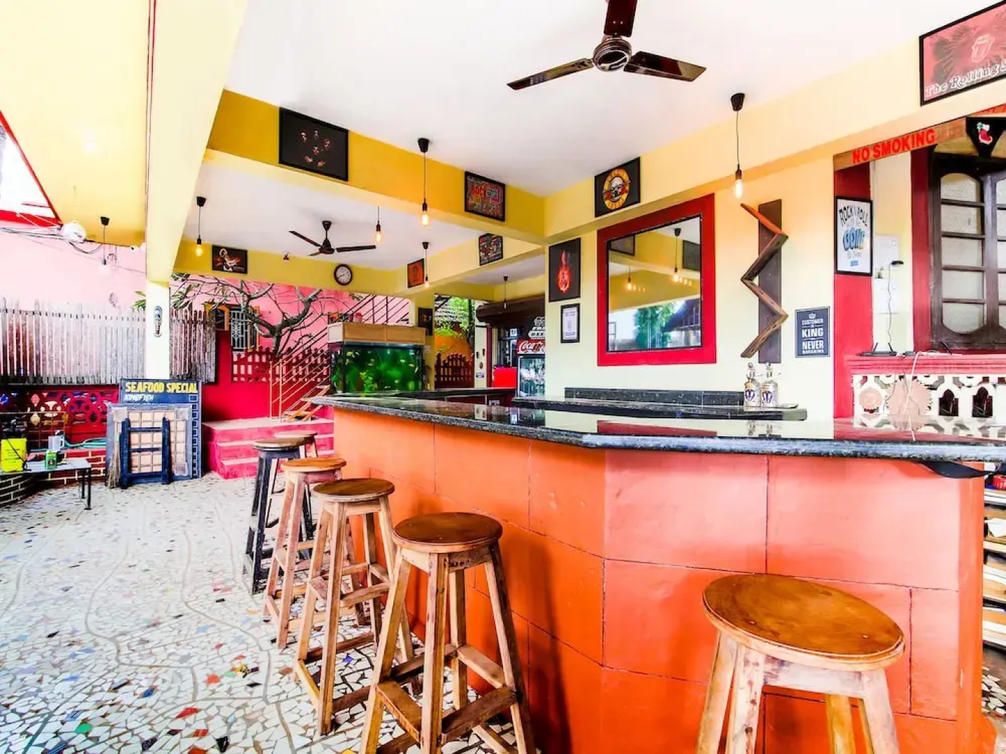 OYO 7686 Rose Garden Standard Rooms