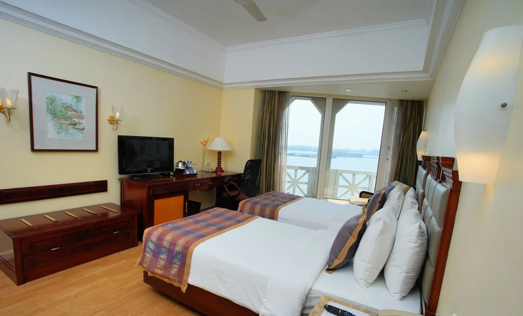 Vivanta Ernakulam, Marine Drive