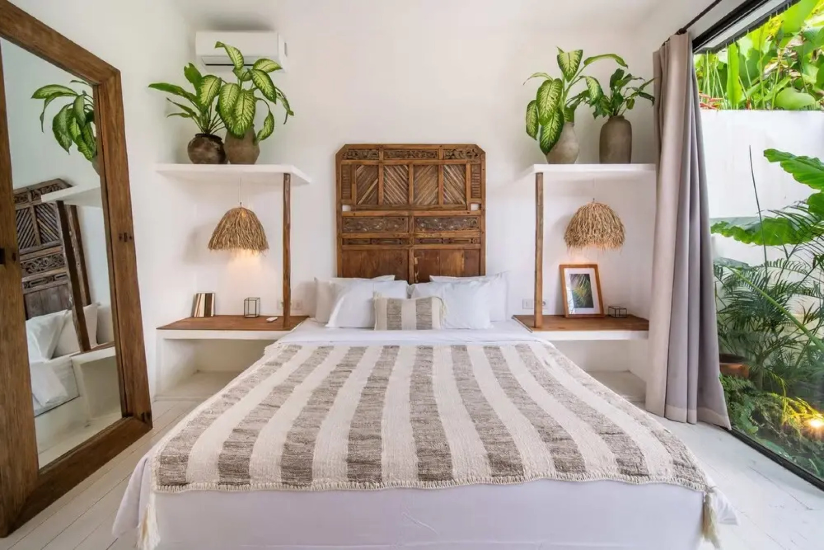 Tropical Design, Private Villa, 3 BR, Umalas