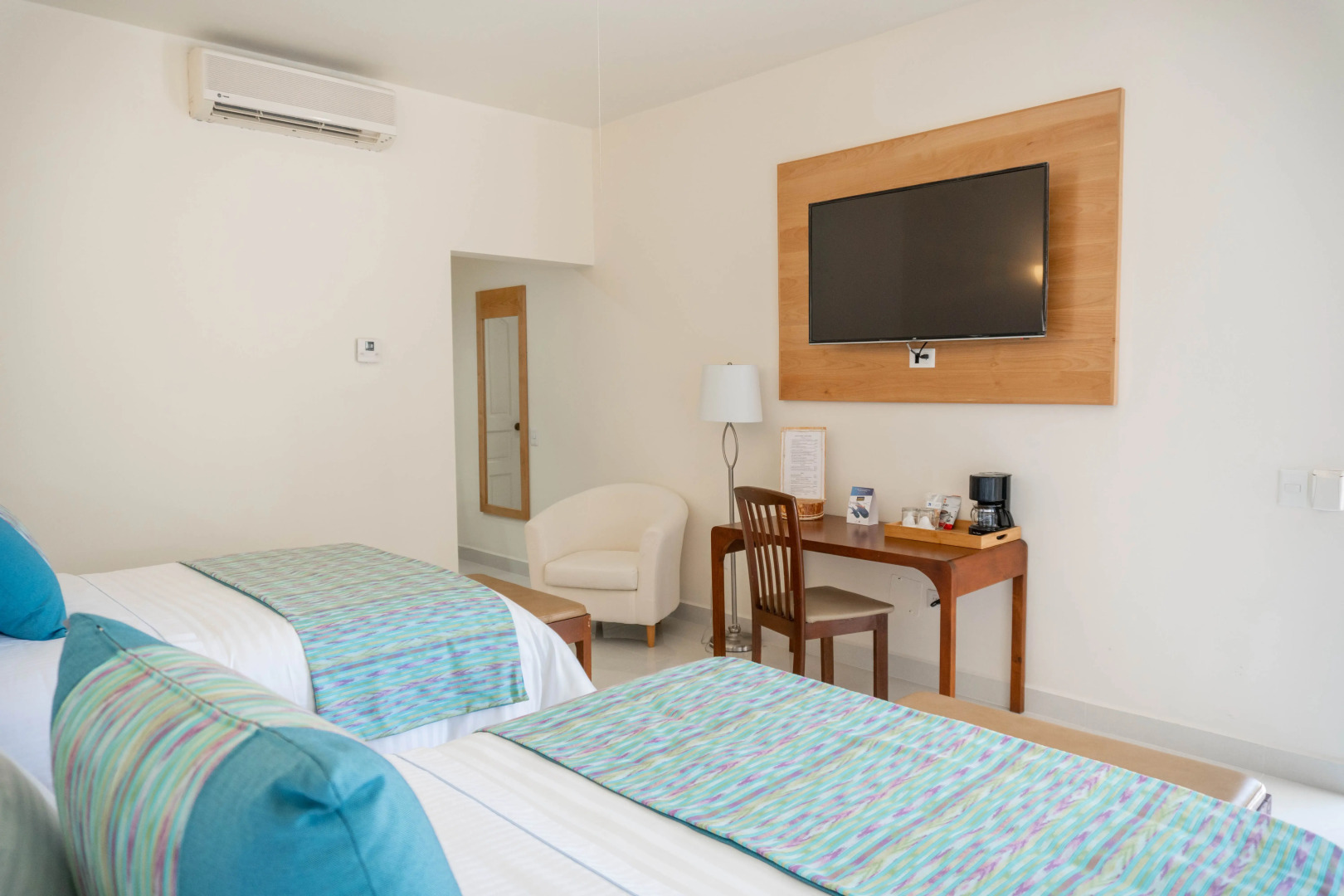 The Westmarine Waterfront Hotel