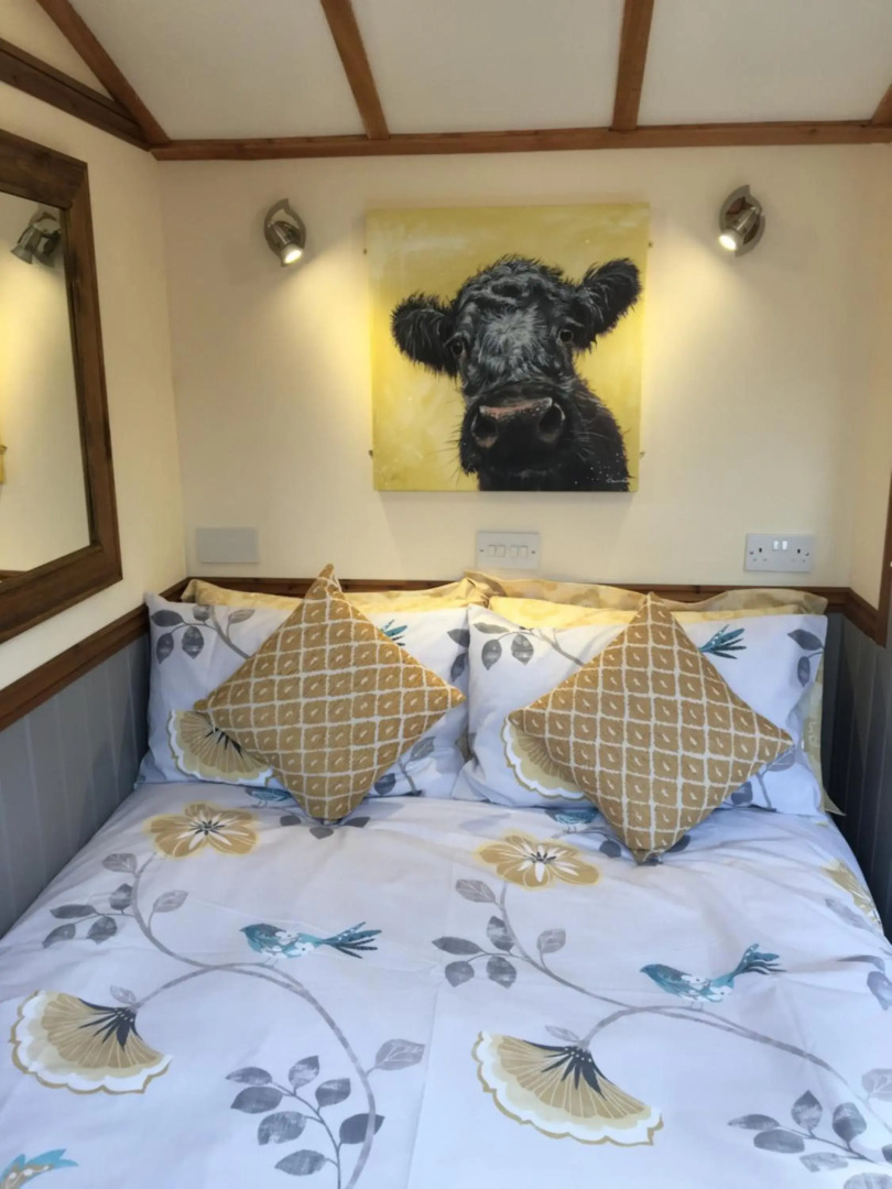 Waterloo Farm Shepherds Hut Glamping