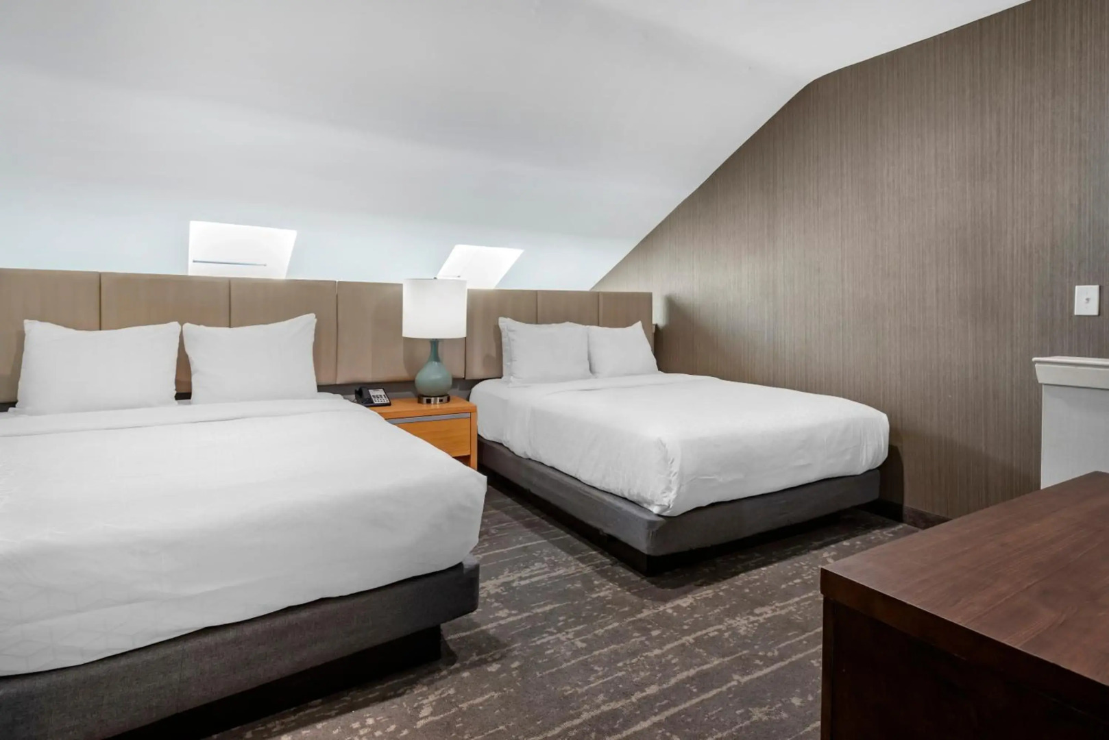 Somerset Lofts, Ascend Hotel Collection