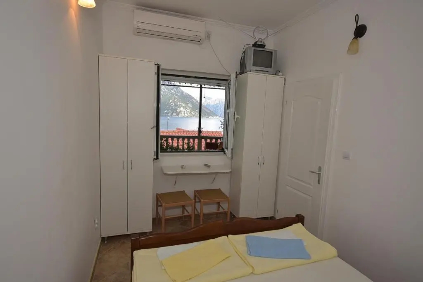 Apartments Morinj