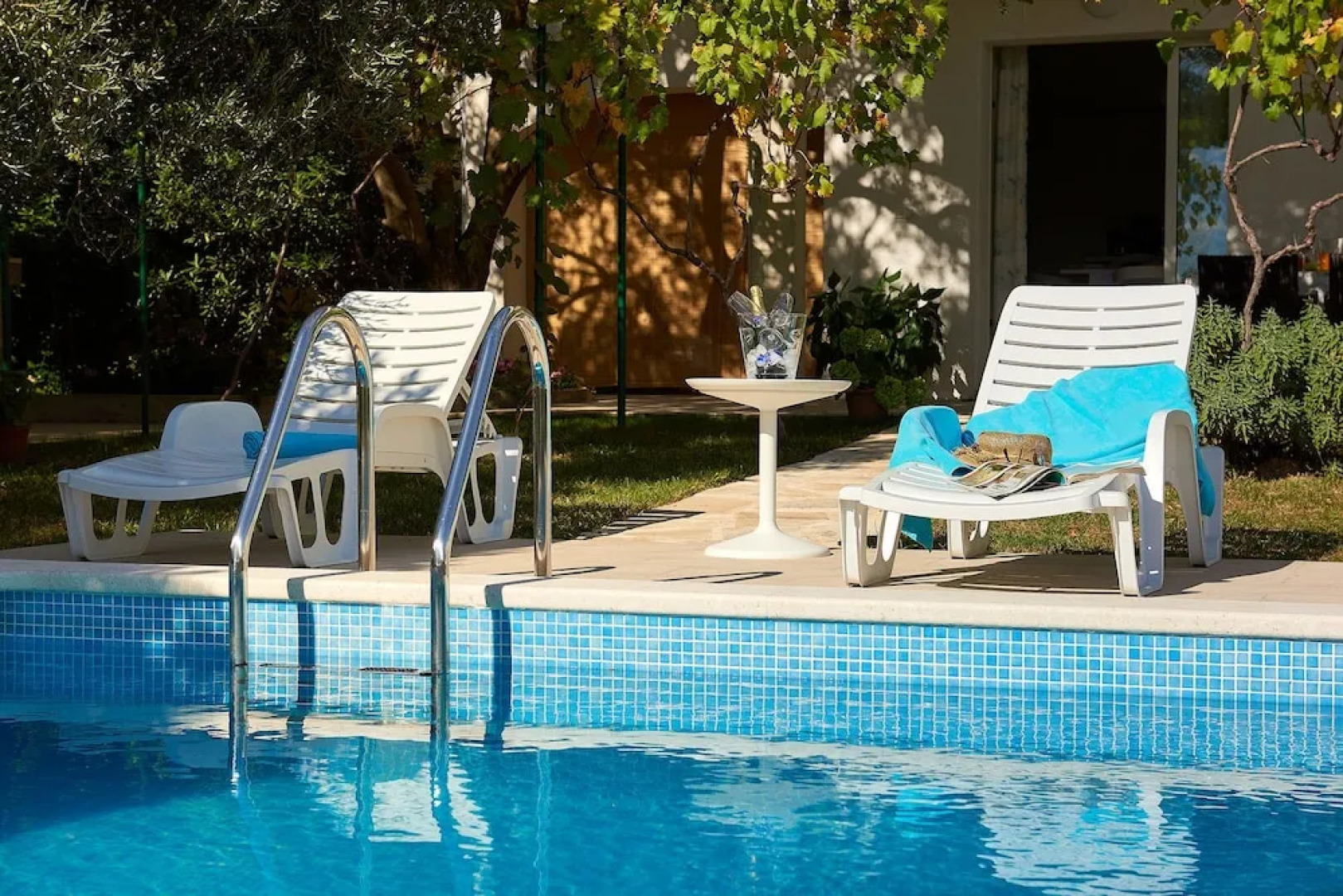 Luxury apartment with private pool Queen Helena