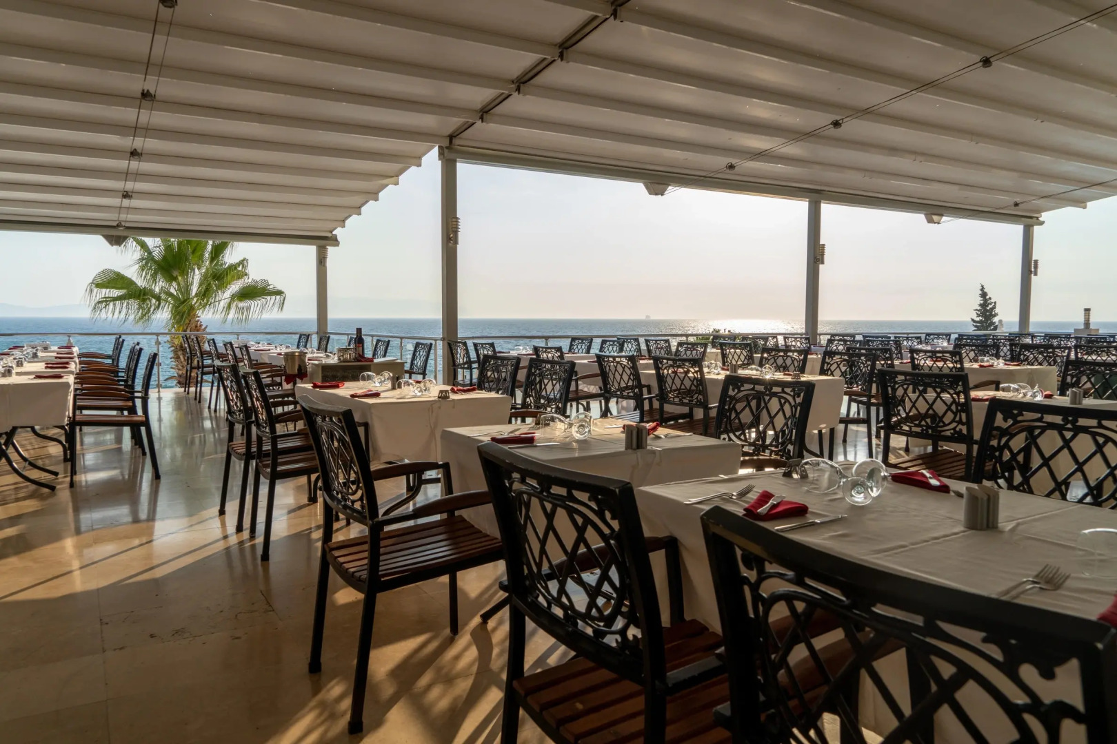 Korumar Deluxe Hotel