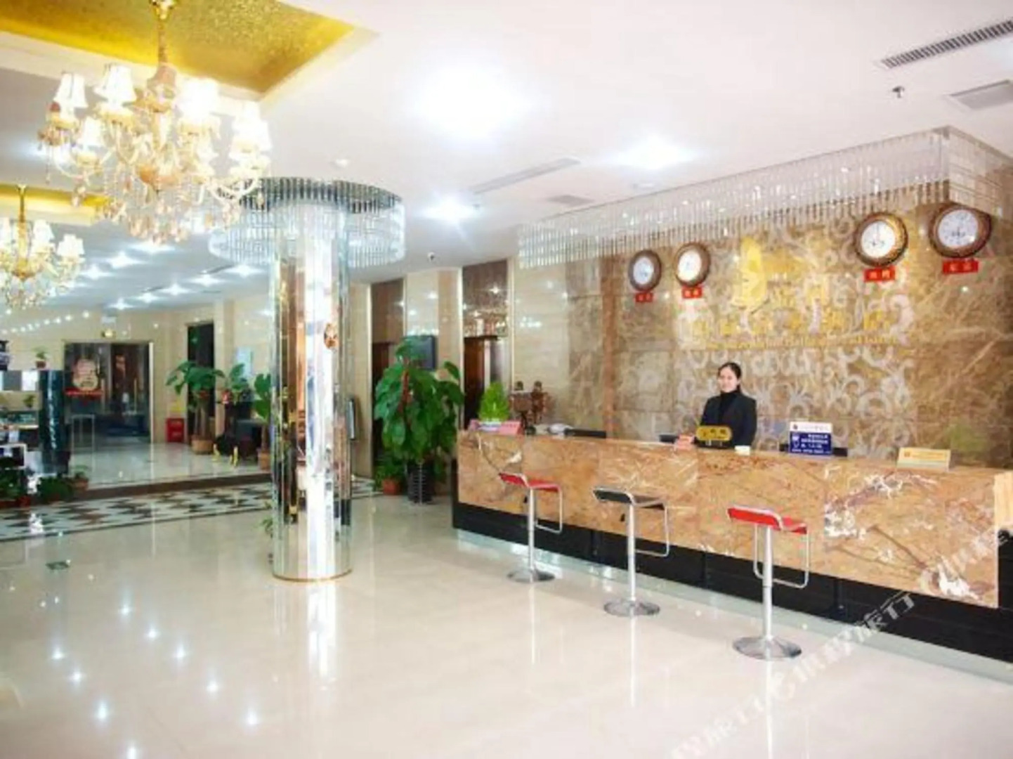 Nanyang Chaofan International Business Hotel (Yixingxuan Branch)