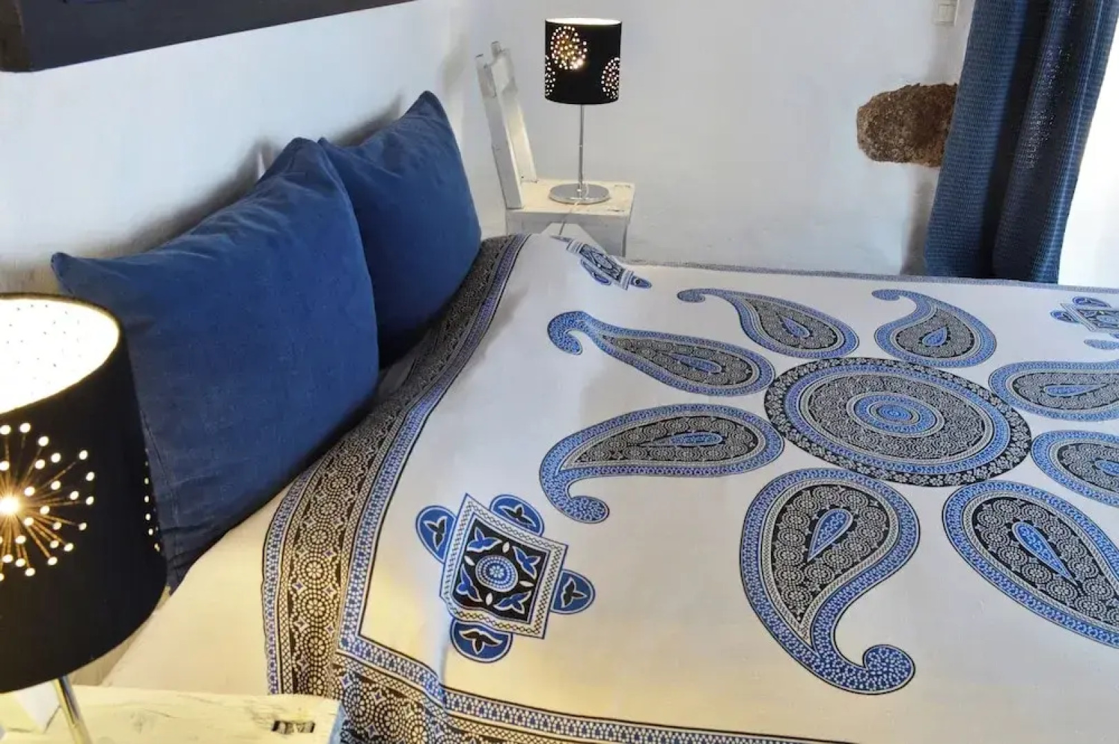 Stylish Getaway With Secluded Patio in Lava Finca