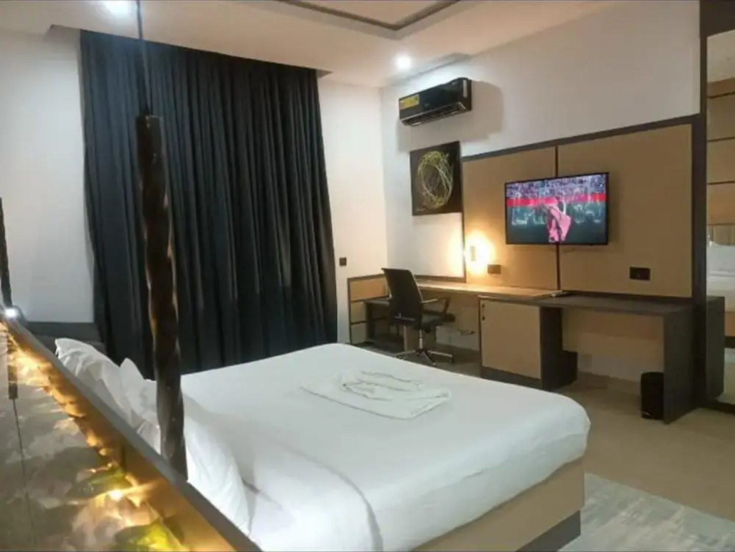 G Pinnacle Signature Hotel