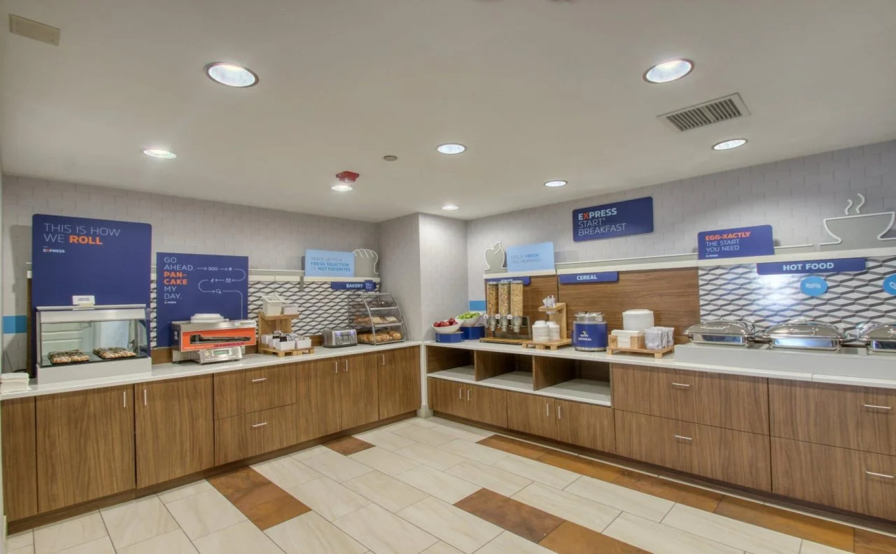 Holiday Inn Express Hotel & Suites Milwaukee Airport by IHG
