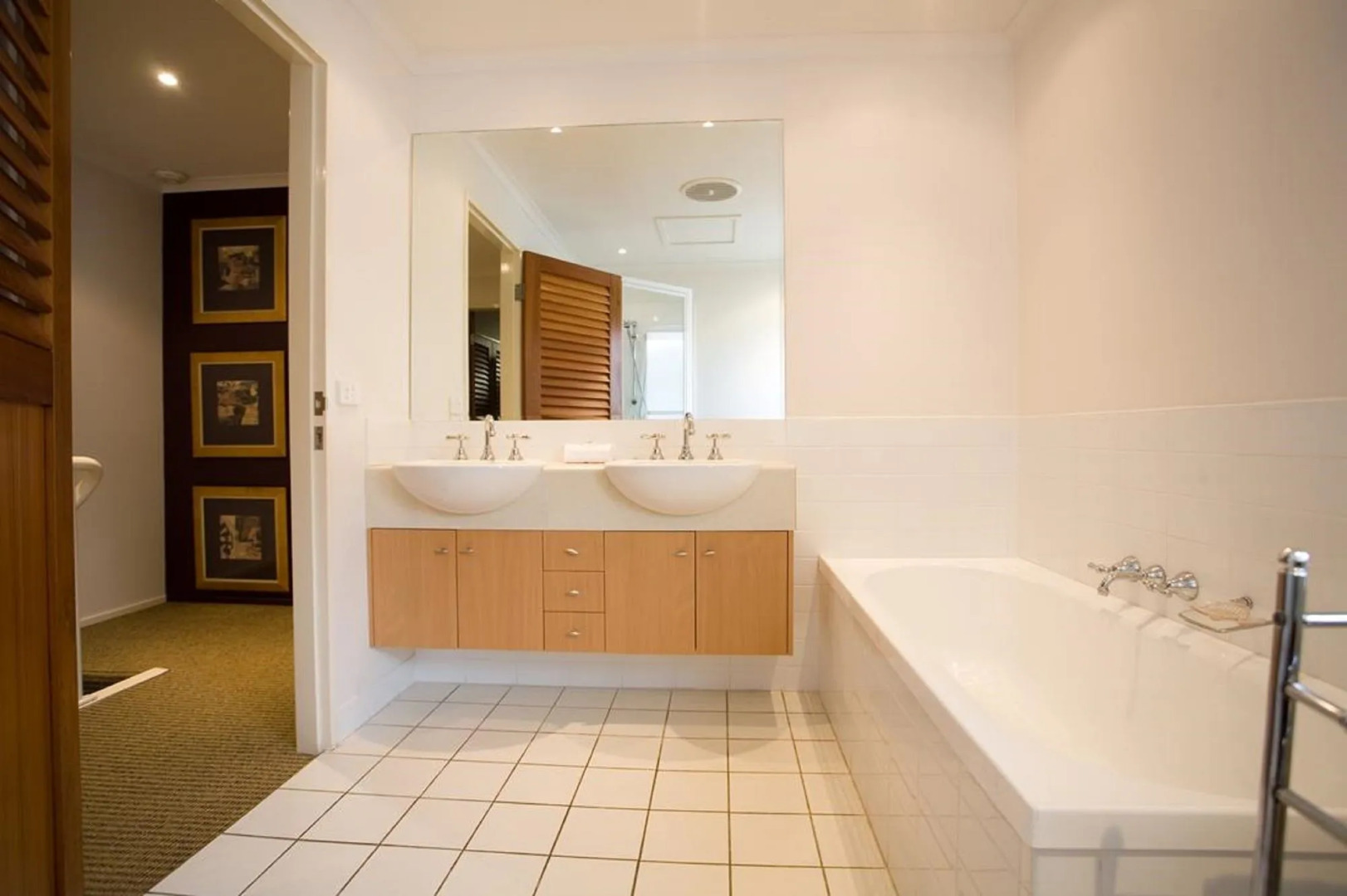 Skippers Cove Waterfront Resort