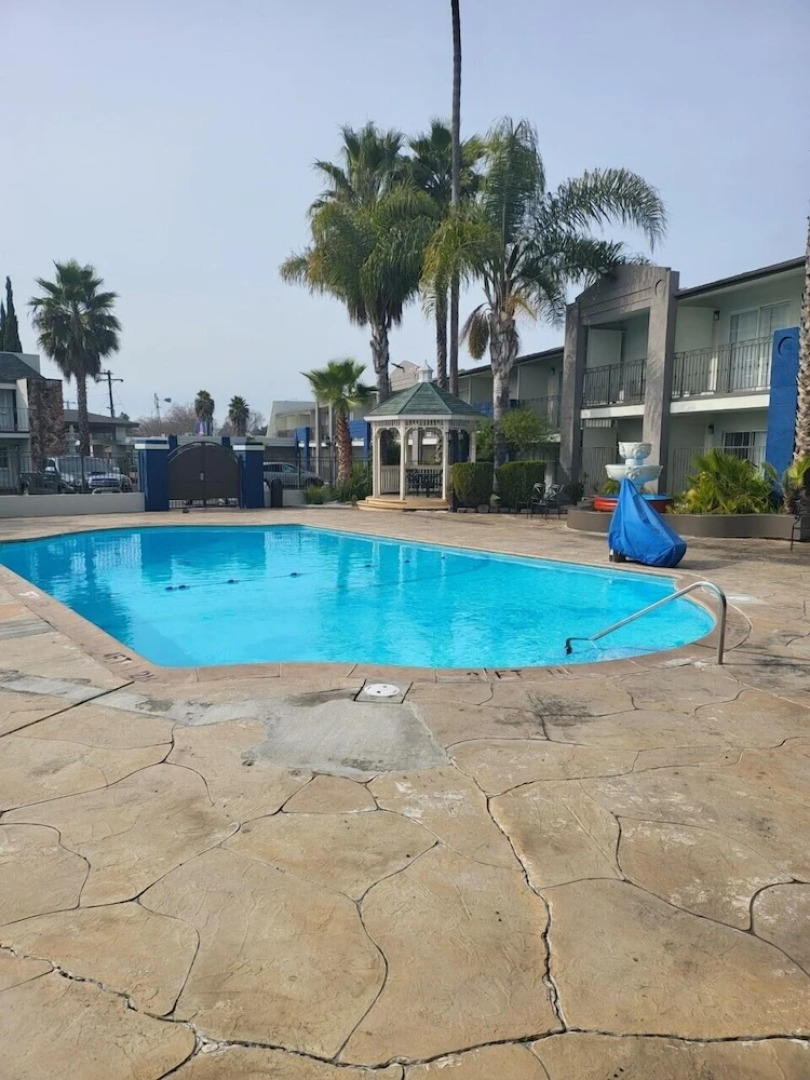 Vallejo Inn & Suites