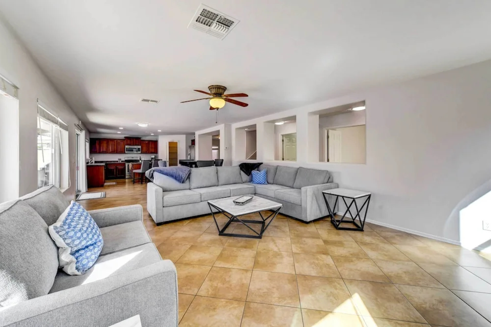 Putting Green, Pool & Spa: Home in Queen Creek!