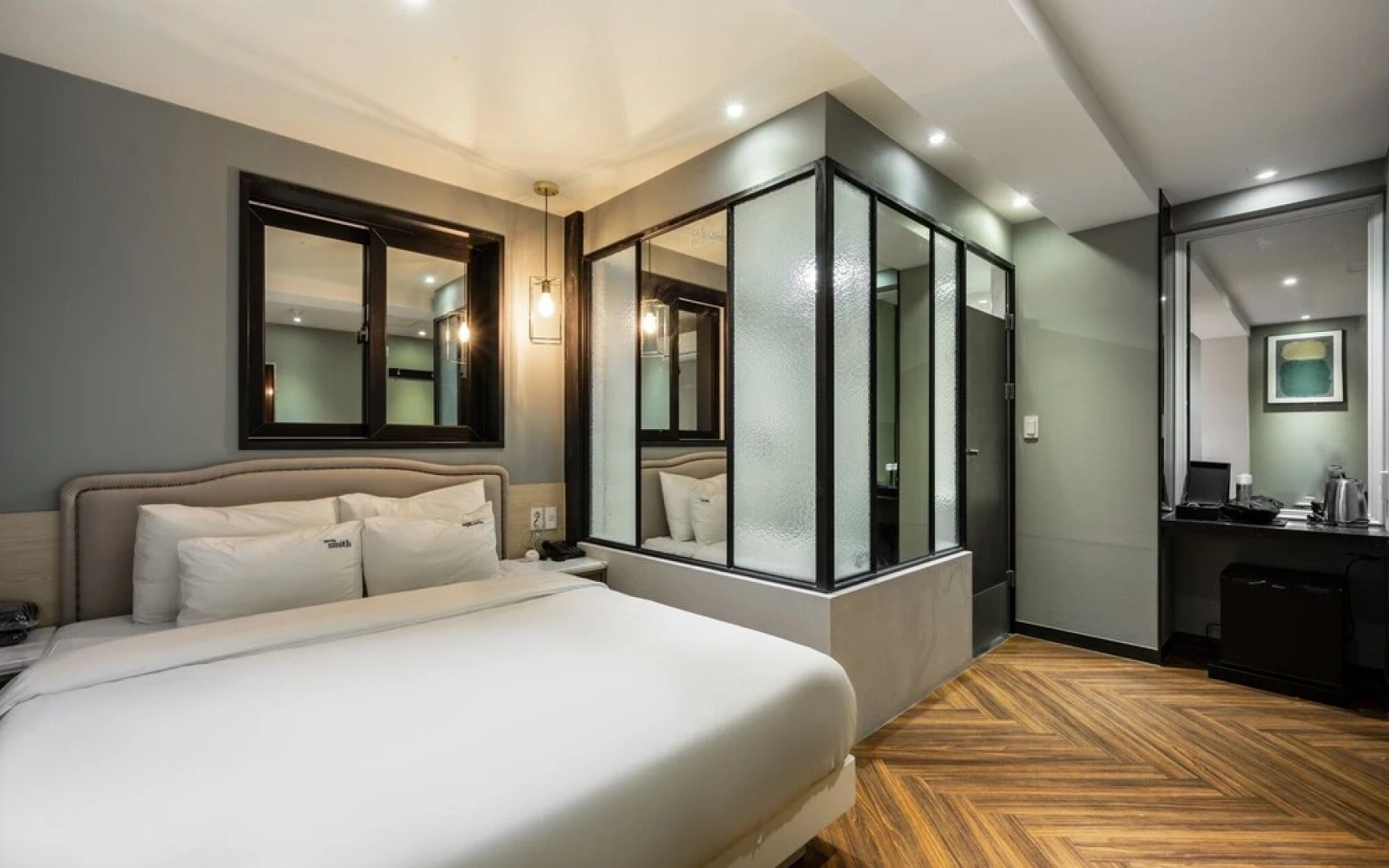 September Hotel
