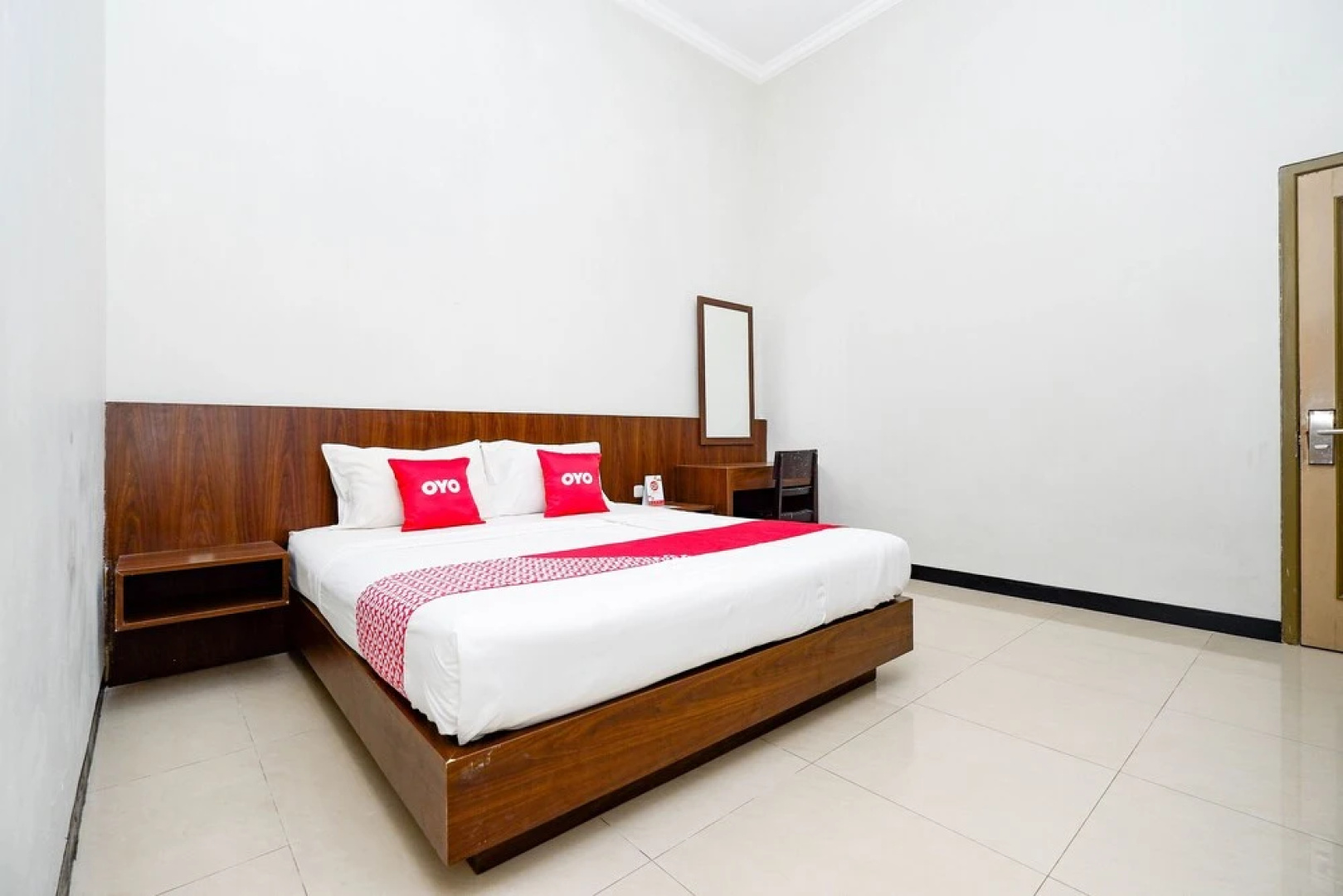 Hotel Kencana by OYO Rooms