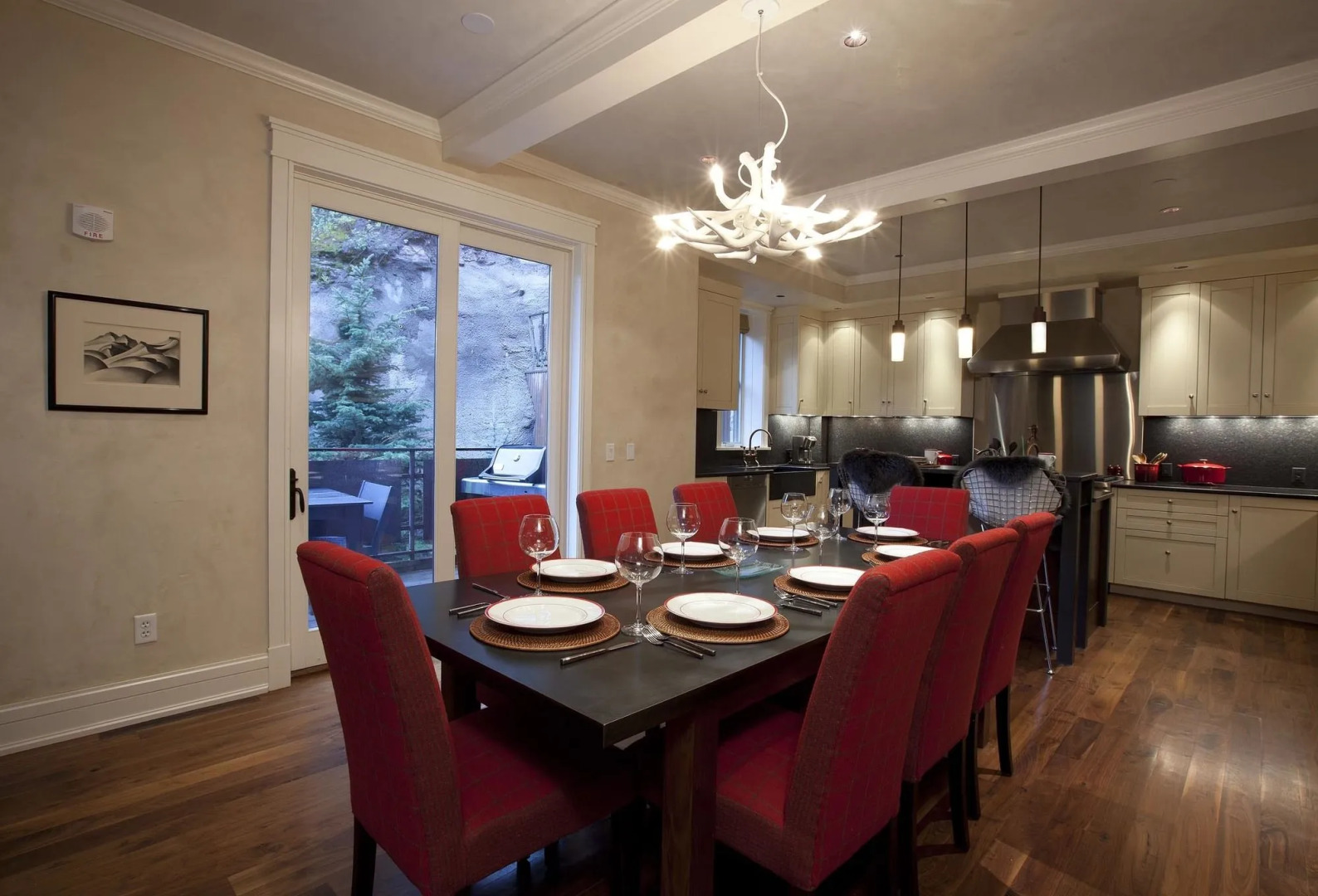 Element 52, Auberge Collection